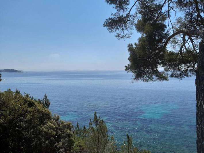 Ferienwohnung für 2 Personen, mit Terrasse und Ausblick in Bandol - 2