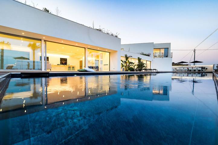 Location de vacances pour 14 personnes, avec jardin et terrasse à Letojanni - 2