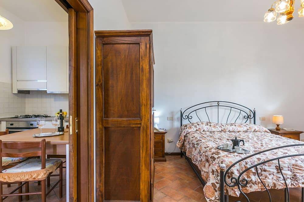 Estupenda casa de vacaciones  con Wifi, A/C, Tv, patio, mascotas permitida y aparcamiento in Greve In Chianti, Chianti