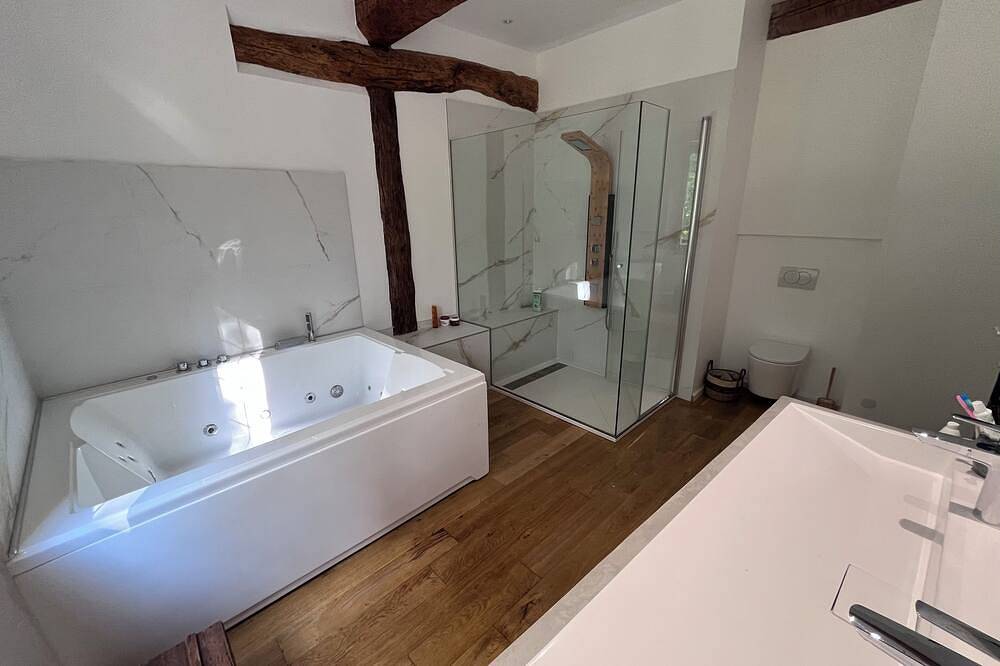 Domaine Villadomar: Farmhouse nestled in the heart of Thuir in the calm of its wooded grounds in Thuir, Mediterranean Coast (France)