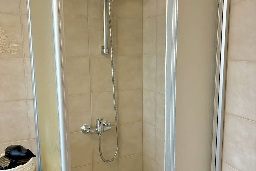 Ganze Wohnung, Gästehaus \"Seeblick\" Helle Terrassenwohnung am Wallersee v. den Toren Salzburgs in Seekirchen am Wallersee, Bezirk Salzburg-Umgebung