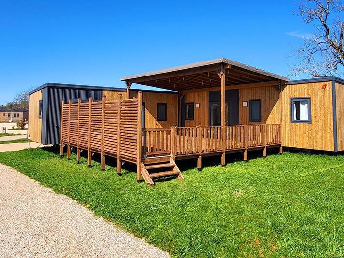 Camping pour 10 personnes, avec bassin pour enfant et piscine dans le Lot - 2