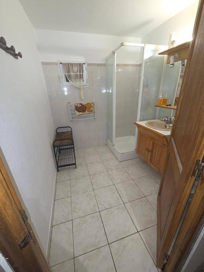 Gîte pour 2 personnes, avec terrasse à Arpajon-sur-Cère - 2