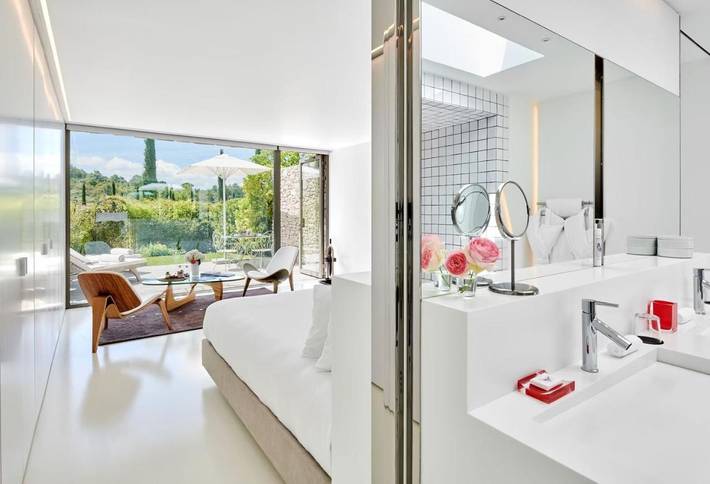 Station pour 2 personnes, avec jacuzzi et sauna ainsi que jardin et piscine à Saint-Saturnin-lès-Apt - 4
