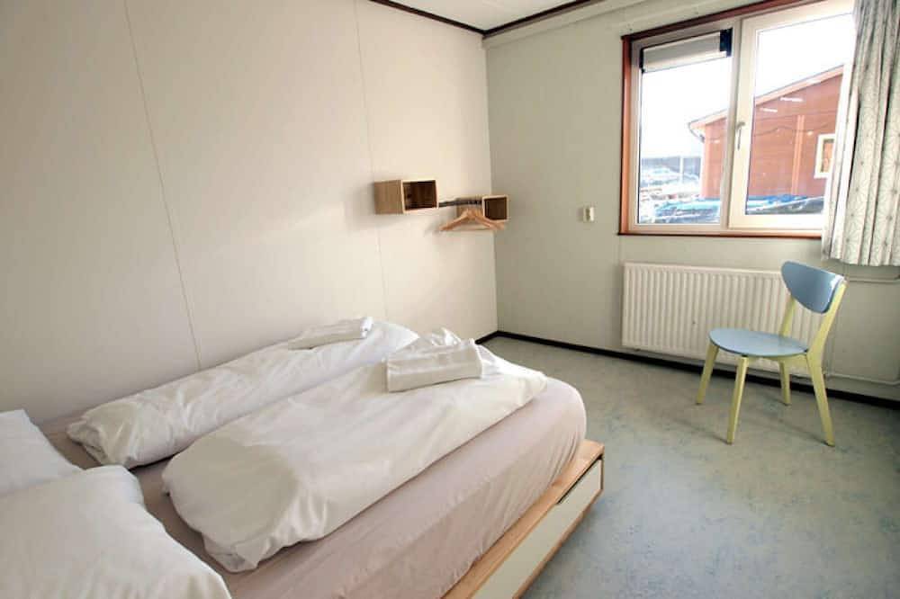 Ganze Wohnung, Erdgeschoss, 3 Bettzimmerwohnung in Amsterdam-Nord, Holländische Küste