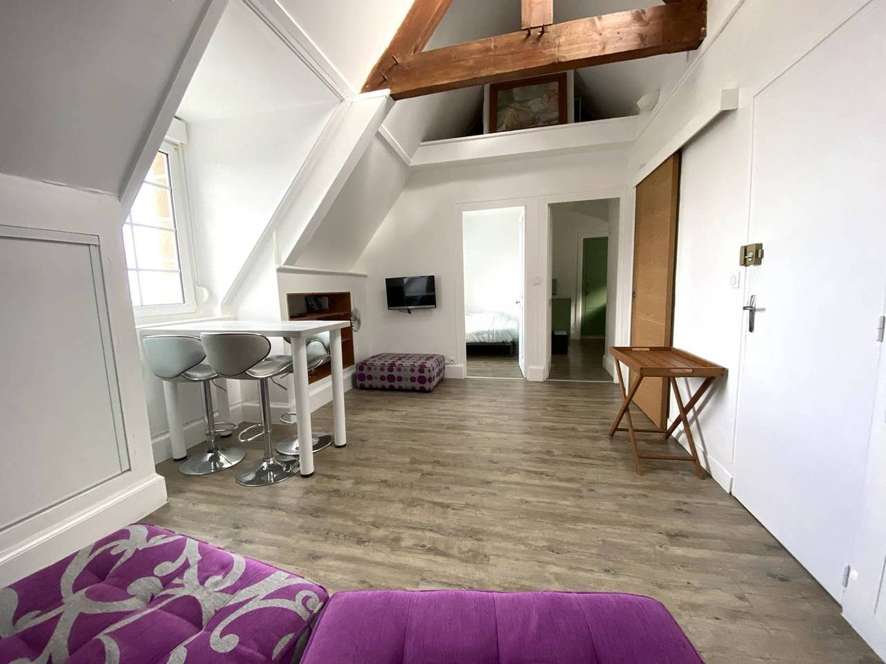 Appartement entier, Appartement rénové avec vue mer, proche plage, parking privé in Perros-Guirec, Côte de Granit Rose
