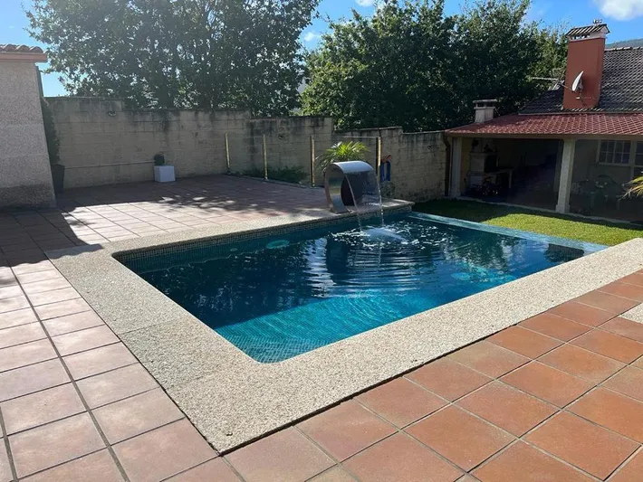 Holiday home for 8 people, with pool and hot tub as well as garden, child-friendly - 1