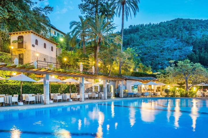 Apartamento para 2 personas, con Balcón y Terraza además de Jardín y Piscina en Deyá
