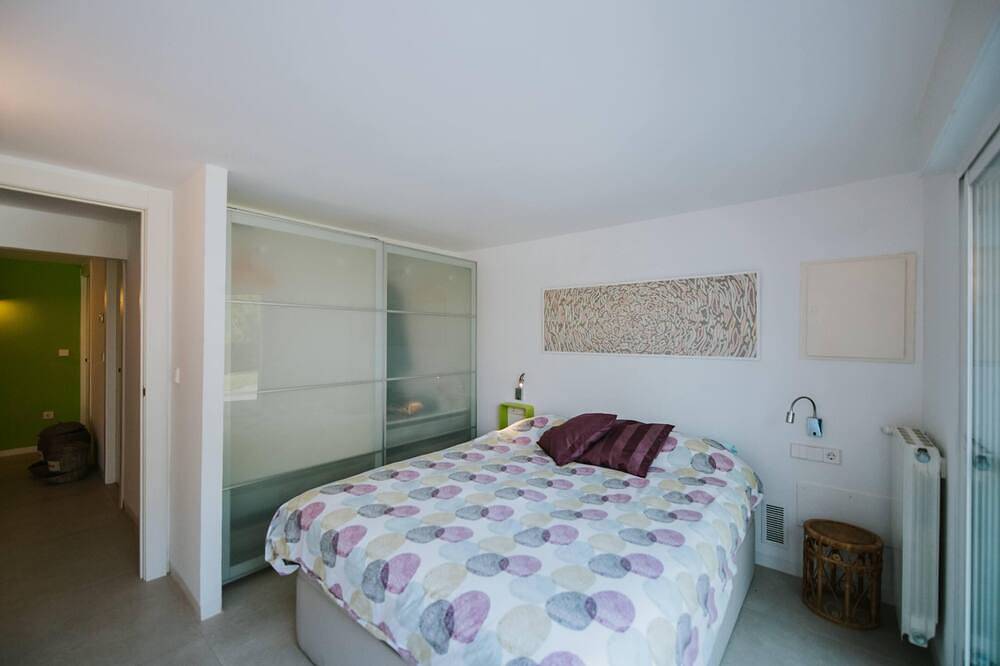 Villa Balcón Rosa con Vistas a Torrevieja: Piscina, Sala de Juegos y Mucho Más! in Los Balcones, Torrevieja