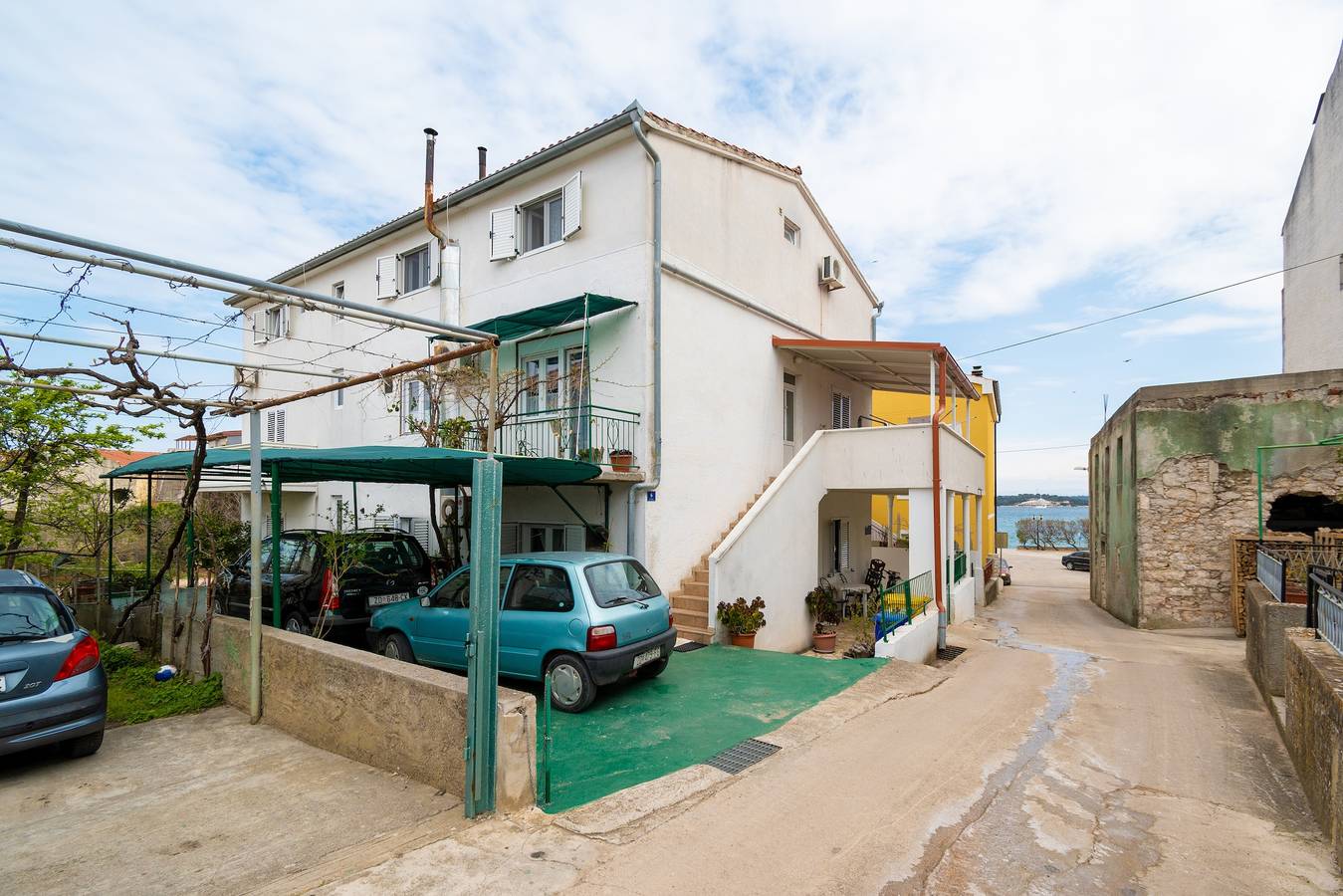 Ganze Wohnung, 1-Zimmer-Ferienwohnung mit Terrasse und Meerblick Tkon, Pasman A-17360-c in Tkon, Pasman
