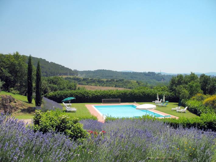 Gîte pour 10 personnes, avec terrasse ainsi que vue et jardin à Poggibonsi - 3