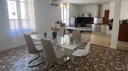 Gîte pour 8 personnes, avec balcon à Magalas