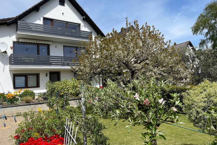 Luxus-Ferienhaus für 8 Personen, mit Garten und Balkon