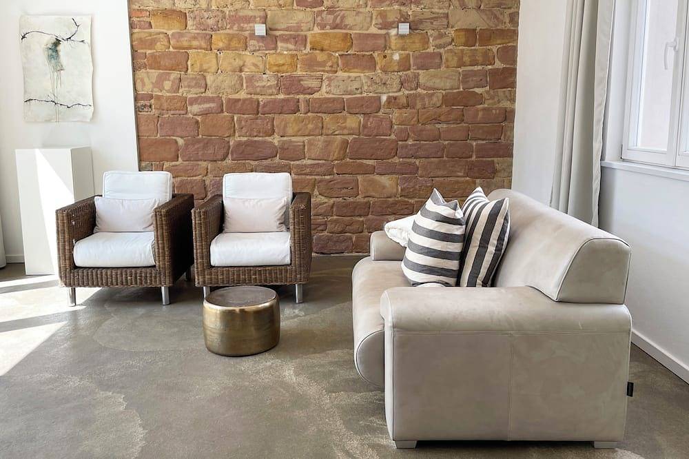 Schöner wohnen im Design- Apartment denkmal 19 mit Terrassenzugang in St. Ingbert, Saarpfalz-Kreis