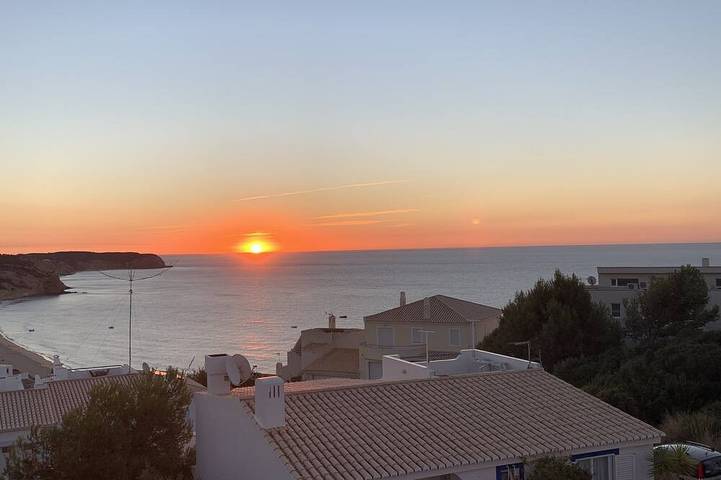 Villa for 8 people, with Balcony and Terrace in Salema