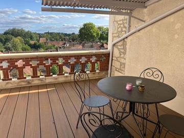 Gîte pour 3 personnes, avec terrasse et vue à Saint-Florentin