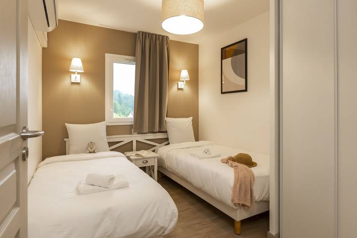 Location de vacances pour 6 personnes, avec piscine ainsi que balcon et sauna à Sarlat-la-Canéda - 4