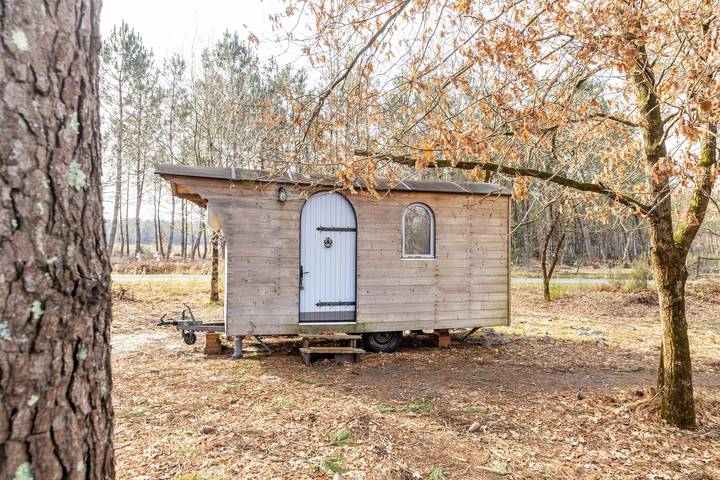 Location de vacances pour 2 personnes, avec Jardin à Hourtin