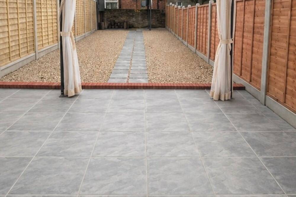 Stylish 2 bed Morden fully furnished House with fast transport links to Central in London, Südostengland