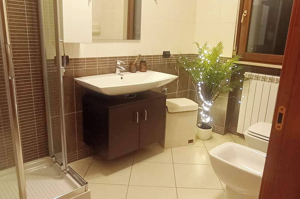 Entire apartment, Appartairport cozy apartment 2 minutes from the center and equipped axis in San Giovanni Teatino, Chieti Province