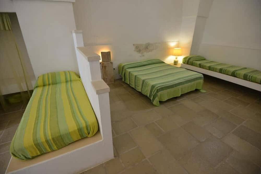 Openspace à Masseria Salentina entre Gallipoli et Baia Verde, avec piscine et Wifi in Parabita, Golfe de Tarente