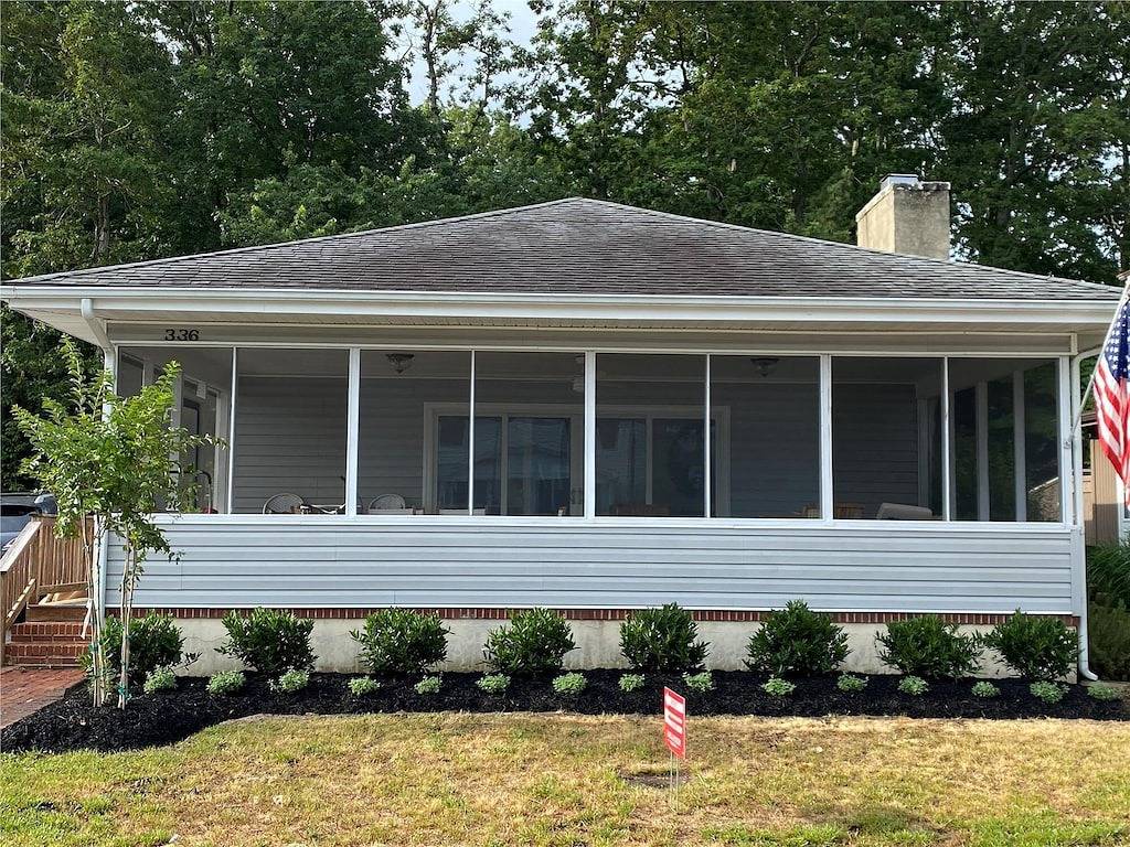 Porch Life – In-Town Private 3 Br Home Sleeps 6-8 in Rehoboth Beach, Sussex County (Delaware)