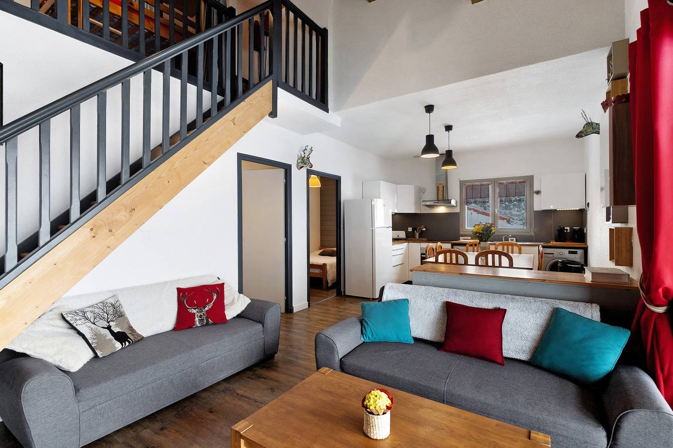 Entire apartment, Apartment 'Roussillon' with Mountain View, Private Terrace and Wi-Fi in Les Angles, Parc naturel régional des Pyrénées catalanes