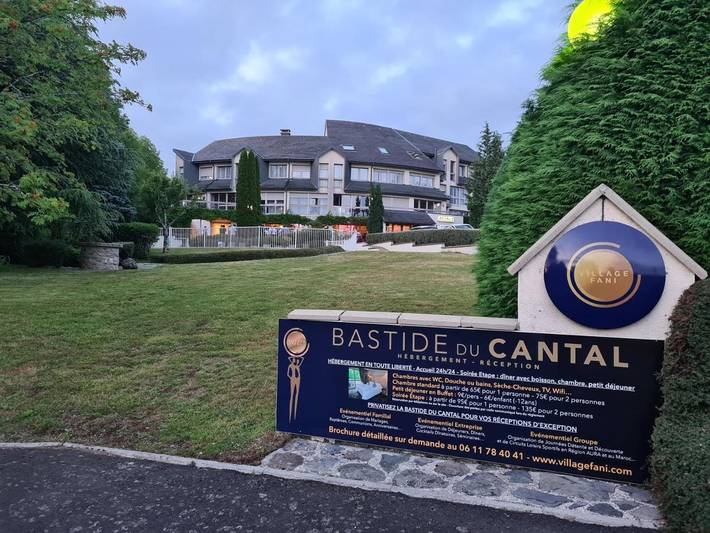 Location de vacances pour 4 personnes, avec terrasse à Salers (Cantal) - 3