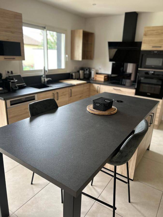 Location de vacances pour 4 personnes, avec Terrasse et Jardin à La Tour-du-Crieu