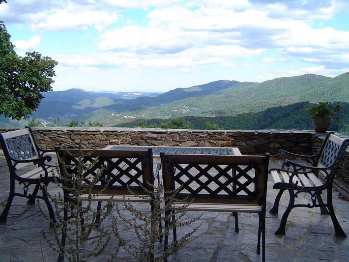 Location de vacances pour 3 personnes, avec Vue à Saint-Hilaire-de-Lavit
