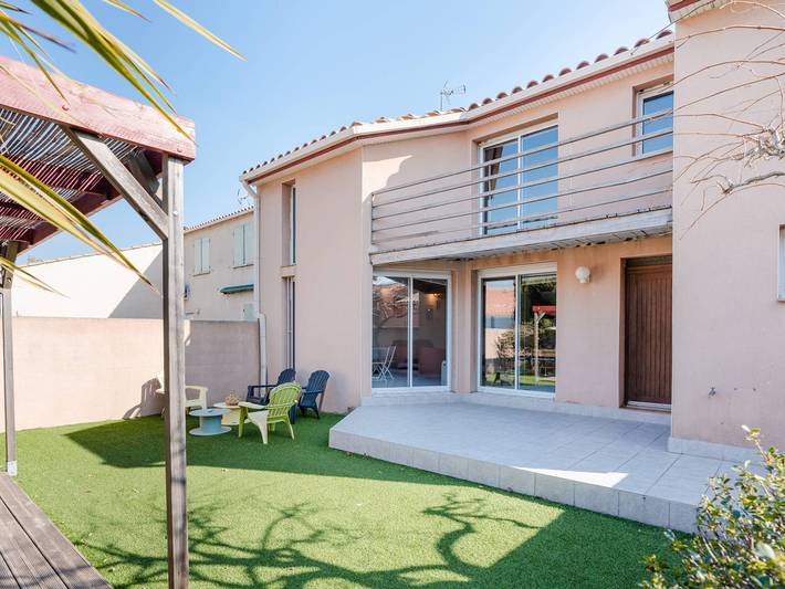 Holiday rental for 8 people, with Garden in Gruissan