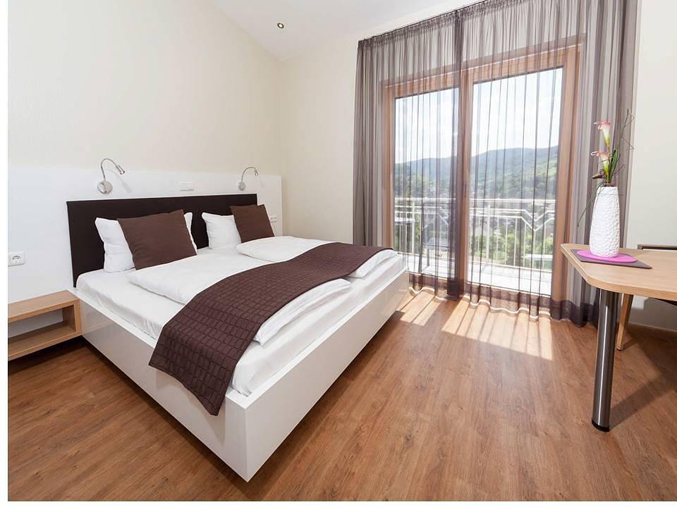 Ganze Ferienwohnung, Doppelzimmer Dusche/Wc - Moselblick, Balkon in Traben-Trarbach, Bernkastel-Kues & Umgebung