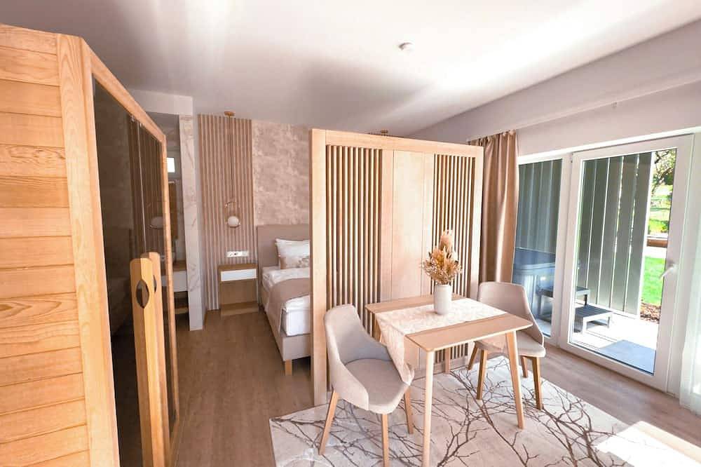 Ganze Wohnung, Prémium apartman Tihany központjában, kültéri jacuzzival és infraszaunával. in Tihany, Balatonfüredi járás
