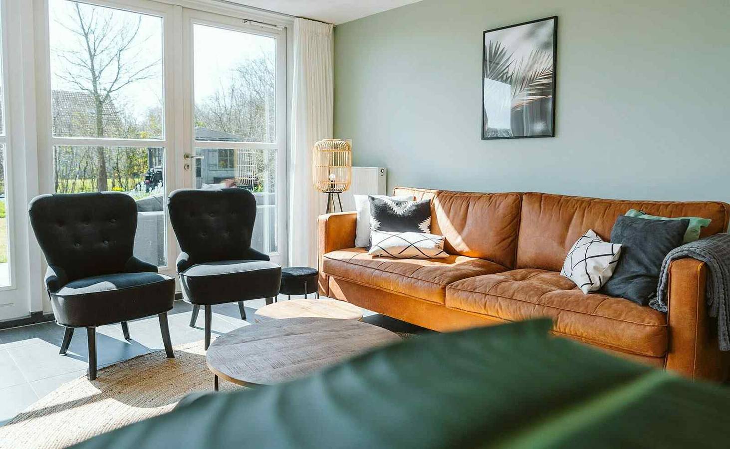 Spacious 8-person holiday home with sauna and outdoor spa in Ouddorp, near the beach. in Ouddorp, Goeree-Overflakkee
