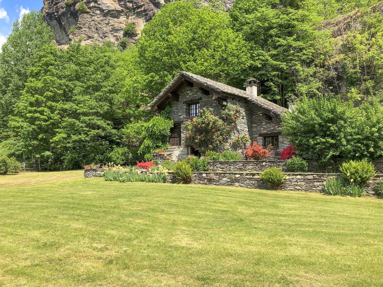 Casa vacanza per 5 persone con giardino in Premia, Verbano-Cusio-Ossola e dintorni