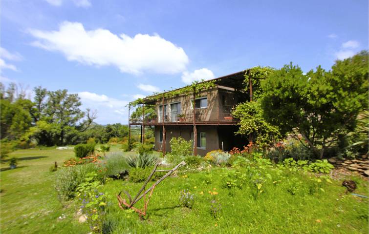 Maison de vacances pour 8 personnes, avec piscine ainsi que terrasse et jardin