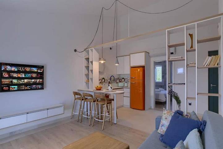 Ferienhaus für 6 Personen, mit Pool und Balkon