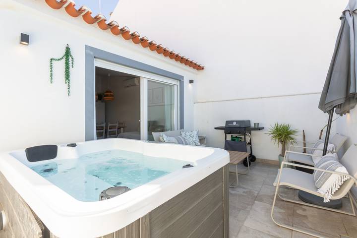 Casa Lusitano With Jacuzzi by Valada Village in Valada, Tejo River