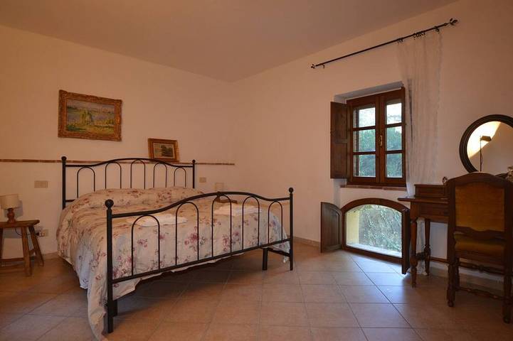 Ferienhaus für 2 Personen, mit Pool und Terrasse sowie Garten