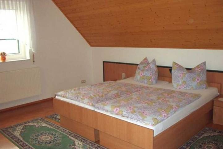 Ferienwohnung für 12 Personen, mit Balkon und Garten sowie Sauna in Bad Schmiedeberg - 2