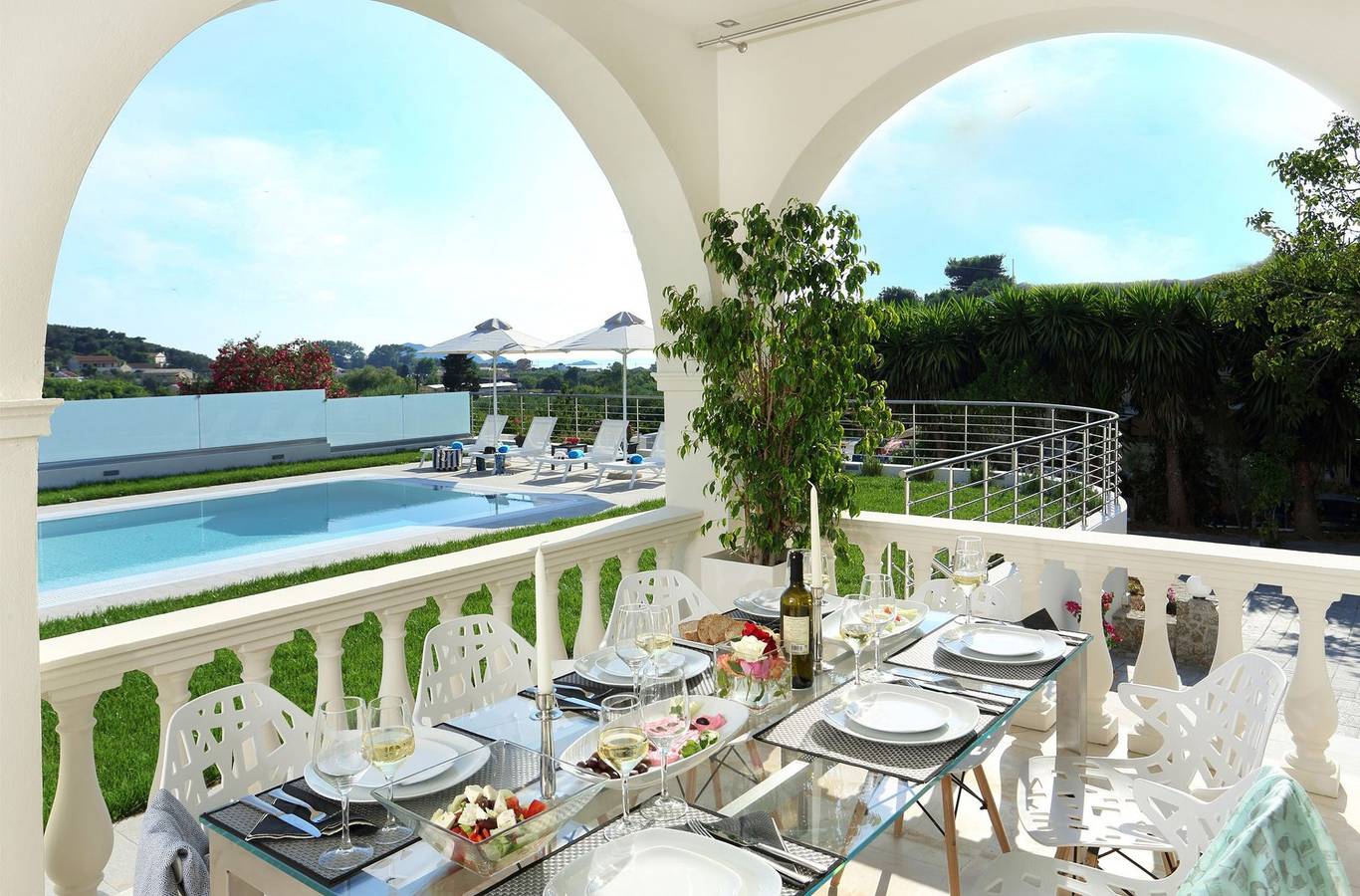 Διαμερίσματα Διακοπών για 10 Άτομα σε Αρίλλα, Κέρκυρα