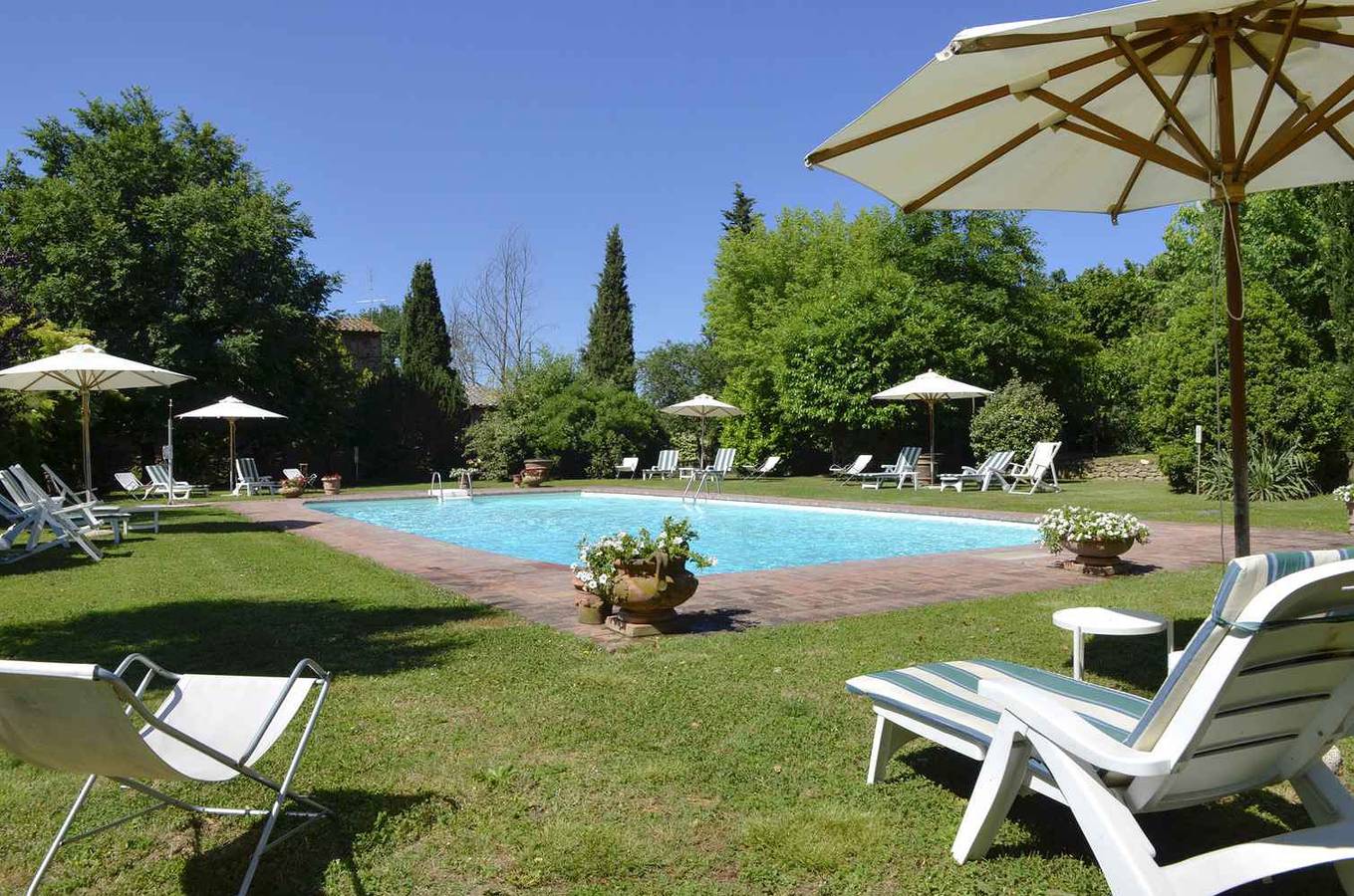 Geheel vakantieappartement, Vakantiewoning met buitenzwembad en Wifi  in Cegliolo, Provincie Arezzo