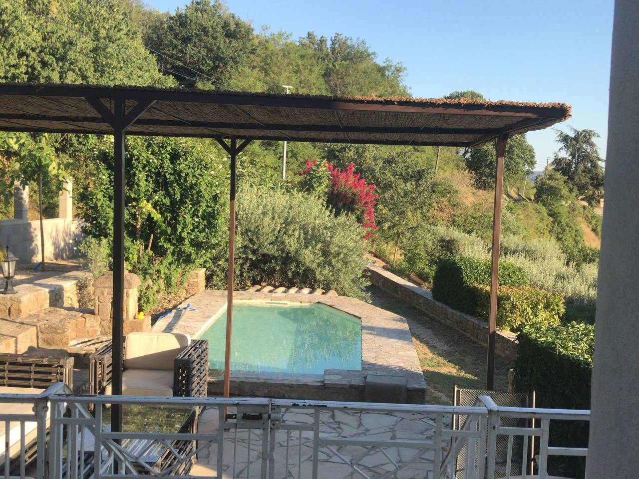 Ganze Wohnung, Charmante Ferienwohnung, 2 km vom Stadtzentrum von Tresques entfernt, mit allen notwendigen Annehmlichkeiten in Tresques, Nimes und Umgebung