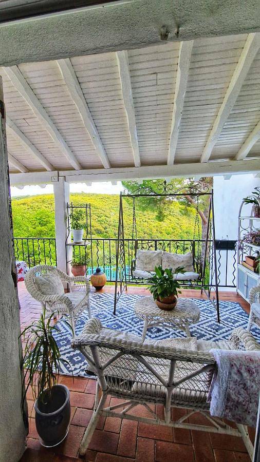 Location de vacances pour 17 personnes, avec vue ainsi que piscine et terrasse, animaux acceptés à Vailhauquès - 4