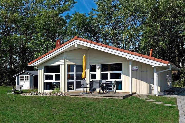 Ferienhaus für 4 Personen, mit Terrasse und Sauna sowie Garten