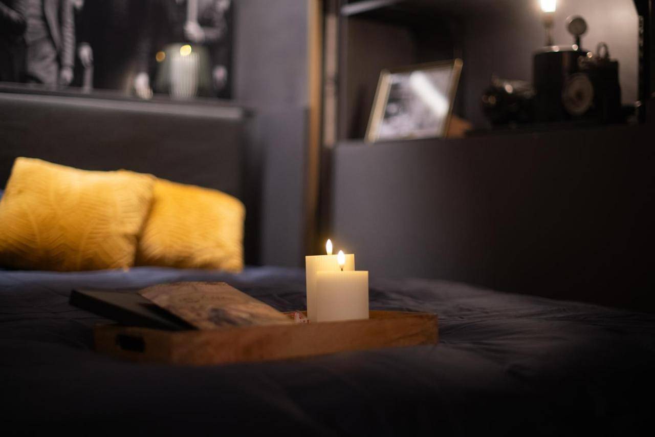 Suite Prohibition - Love & atypique room sauna & spa in Issoudun, Région d'Issoudun
