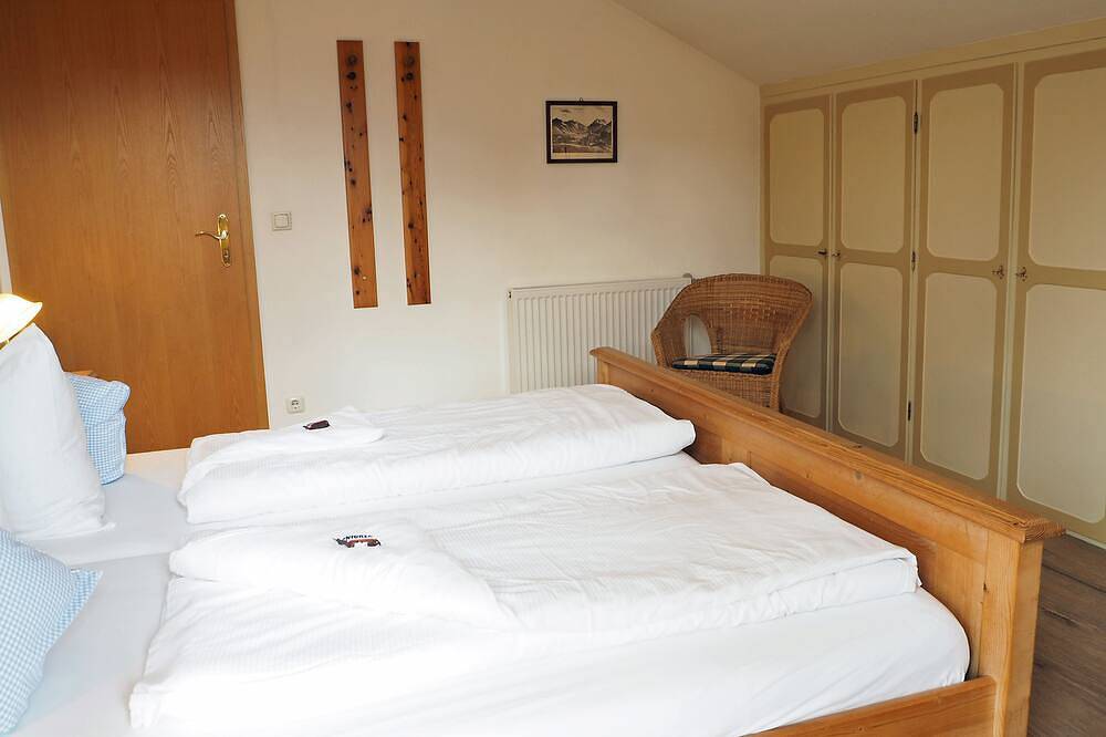 Komfortable, komplett eingerichtete Fewo mit Bergblick für 4 Personen in Schliersee, Alpenland Tegernsee Schliersee