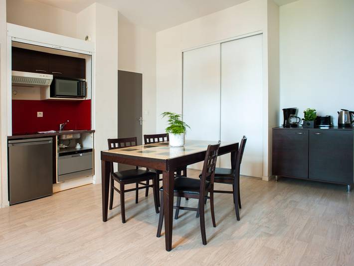 Gîte pour 6 personnes, avec Piscine à Dinan - 3