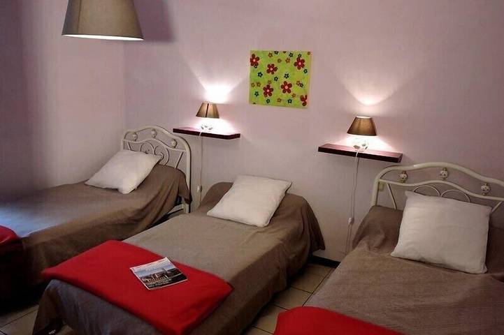 Location de vacances pour 7 personnes, avec jardin, animaux acceptés à Vabre - 2