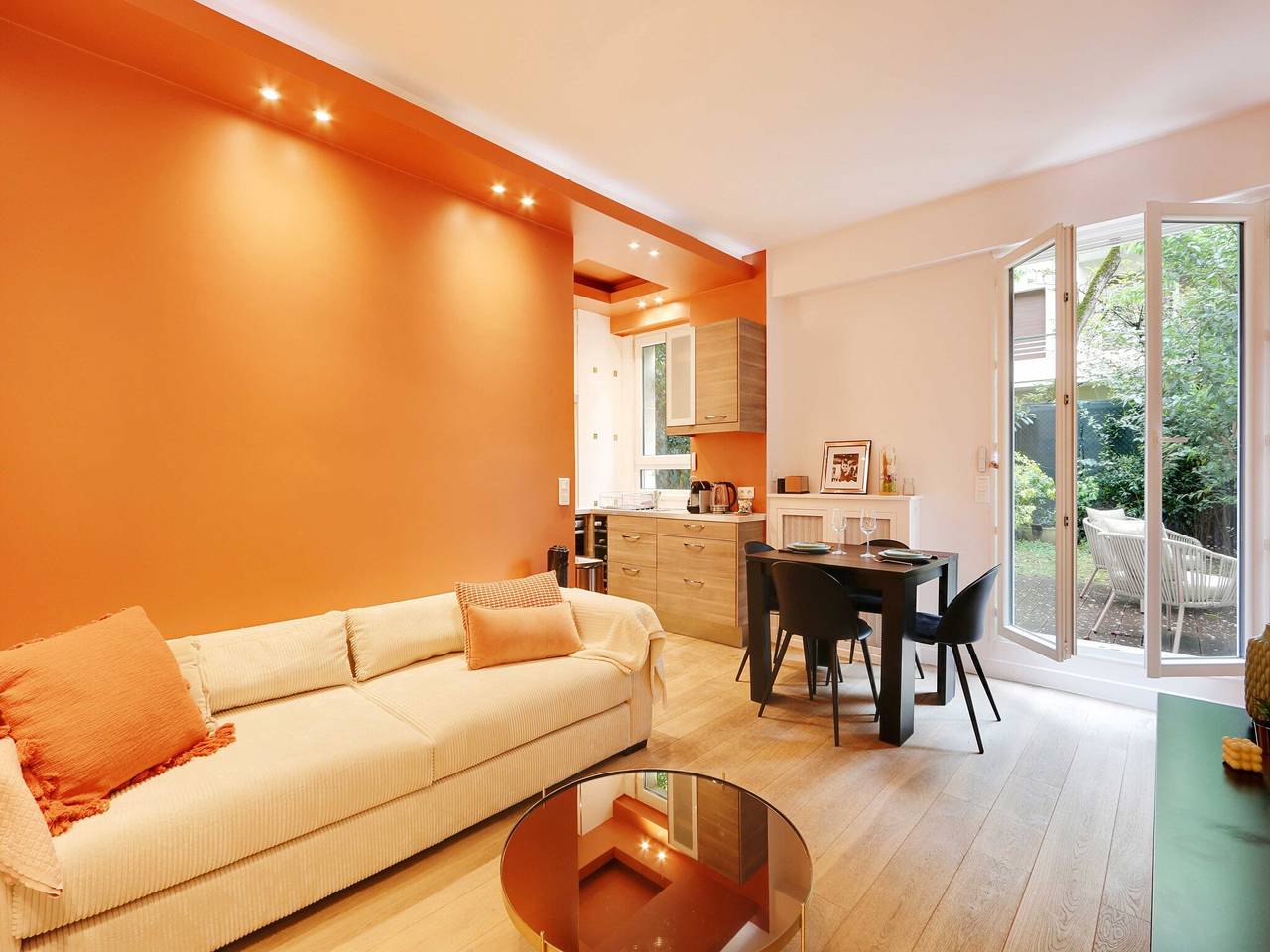 Appartement entier, Appartement cosy avec jardin -Neuilly-sur-Seine in Neuilly-sur-Seine, Hauts-de-Seine